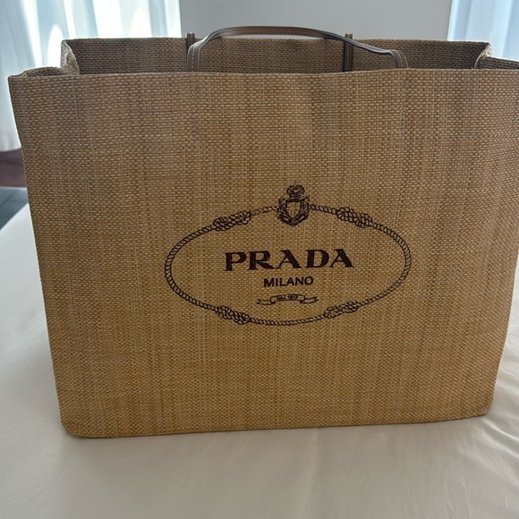 Prada raffia tote - Picture 1 of 2